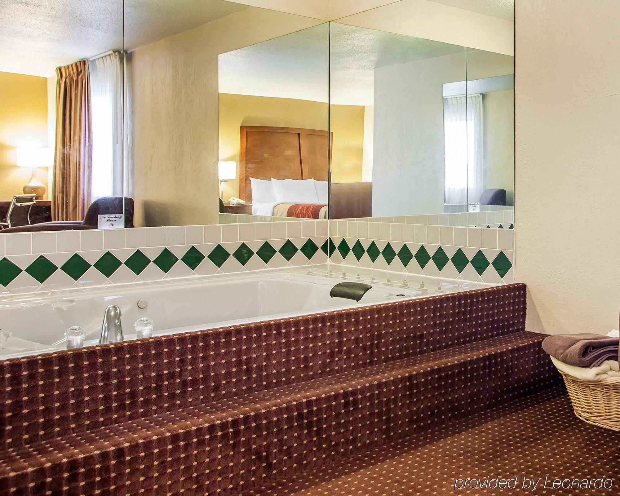 Quality Inn Waverly Ngoại thất bức ảnh