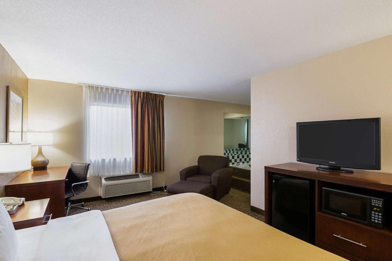 Quality Inn Waverly Ngoại thất bức ảnh