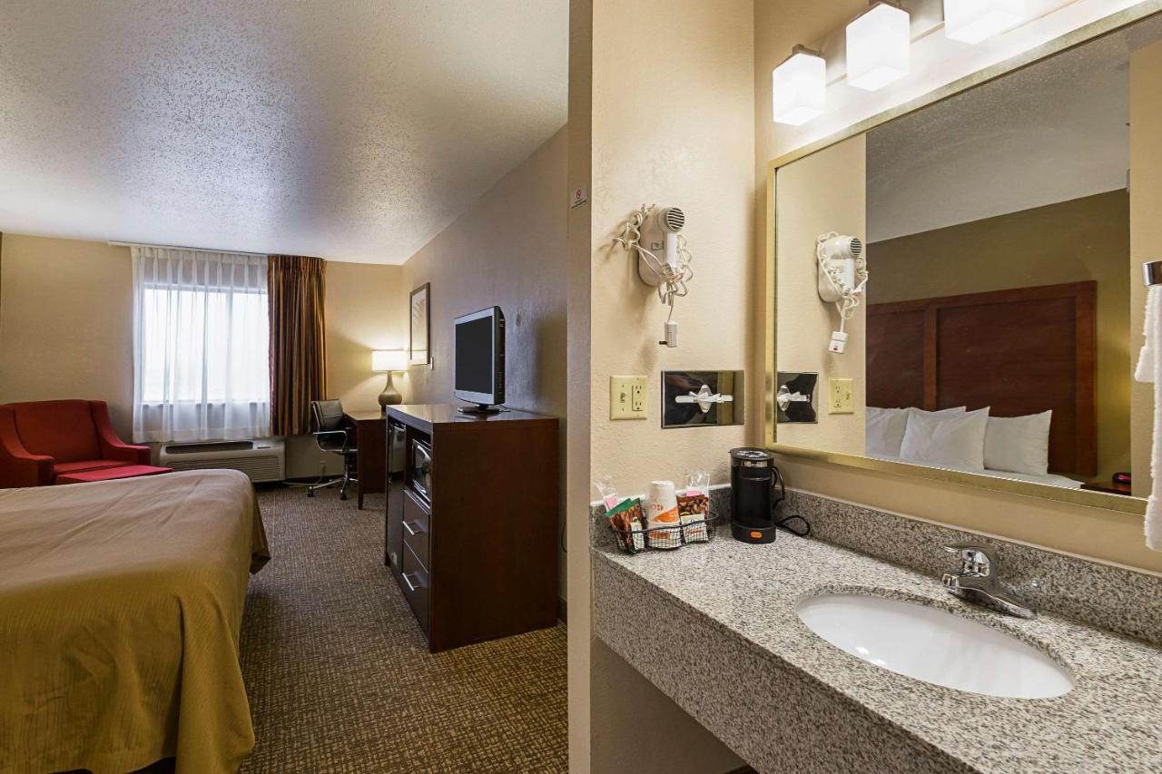 Quality Inn Waverly Ngoại thất bức ảnh