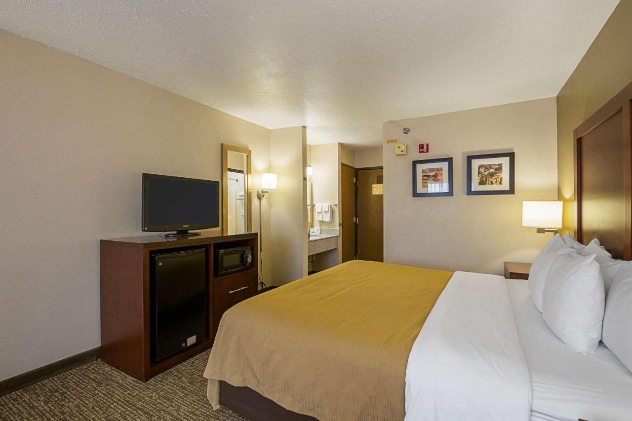 Quality Inn Waverly Ngoại thất bức ảnh